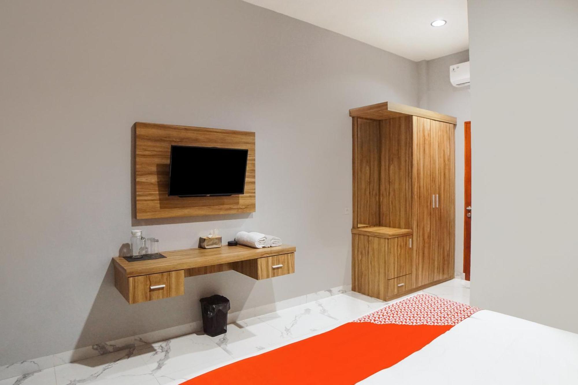 מדאן Super Oyo Capital O 92066 Papakoel Hotel & Cafe מראה חיצוני תמונה